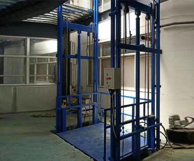 導(dǎo)軌式升降平臺