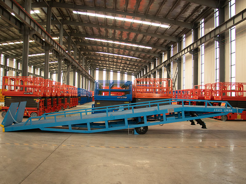 移動(dòng)式登車橋