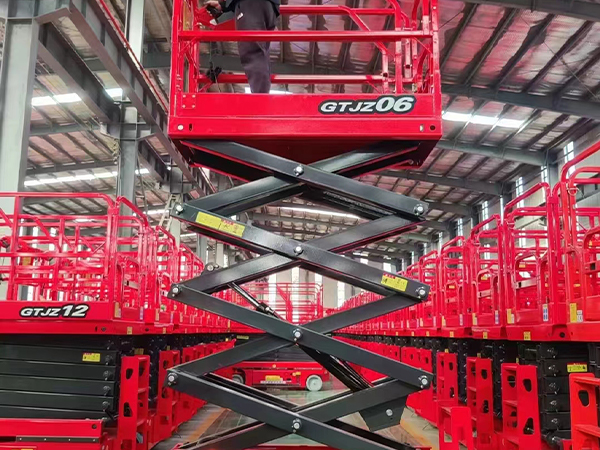 移動(dòng)式升降機(jī)